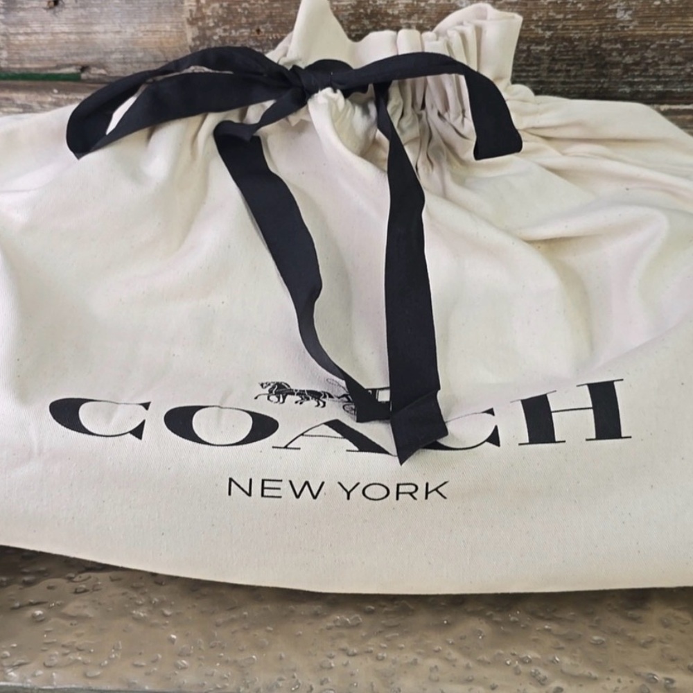 Coach- leather handbag, CLEAN - Picture 2 of 9